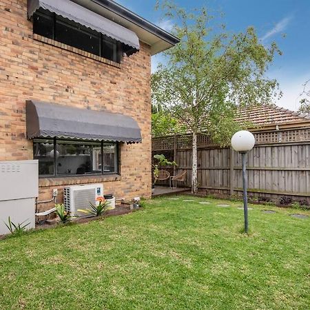 Spacious Style In St. Kilda East - Large Courtyard Melbourne Exteriör bild