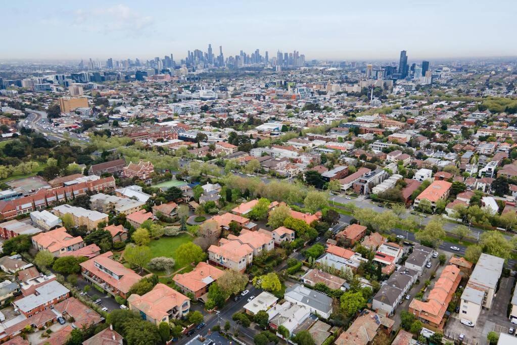 Spacious Style In St. Kilda East - Large Courtyard Melbourne Exteriör bild